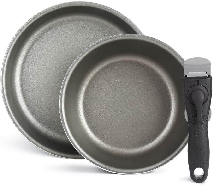 Frying pans with detachable handles.