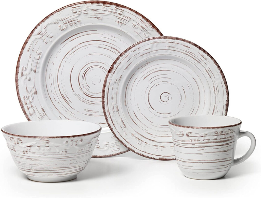 lead and cadmium-free Pfaltzgraff Dinnerware set is durable, dishwasher, and microwave safe.
