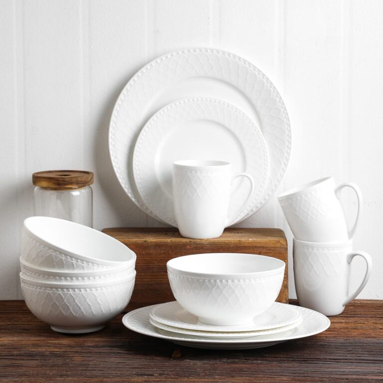 CORELLE VS PORCELAIN - SIMILARITIES AND DIFFERENCE